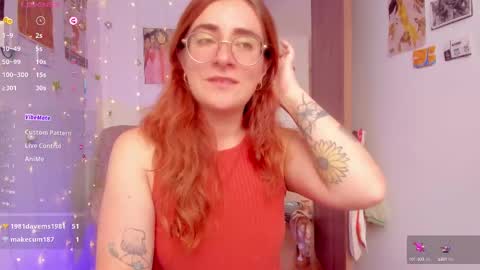 Giggles  online show from October 9, 2:37 pm
