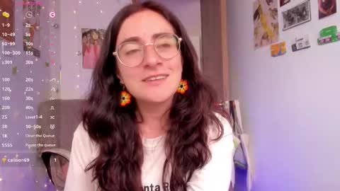 Giggles  online show from October 17, 3:36 pm