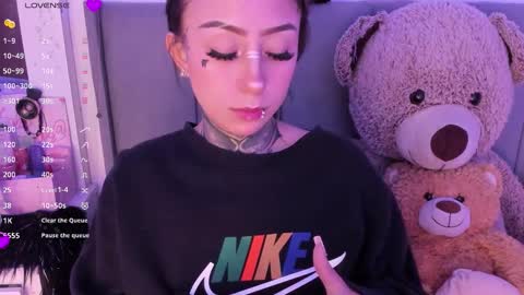 Lindaa maria  online show from January 16, 5:00 am