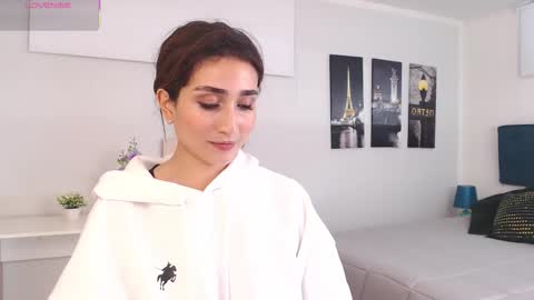 Maria Paula online show from March 8, 12:31 pm