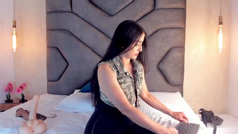 Linda Saenz online show from February 6, 11:54 am