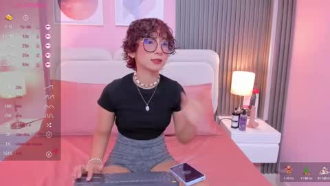linda_sofi__ online show from February 12, 8:07 pm