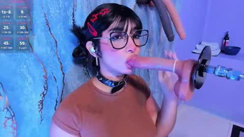 linda_sofi__ online show from February 4, 8:36 pm