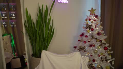 Snapshot of linda_warners chatting on December 2, 8:19 am Call me Linda online show from December 2, 8:19 am