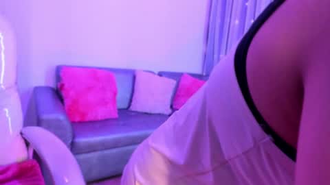 Snapshot of lindaa_miller chatting on January 16, 10:42 am linda miller online show from January 16, 10:42 am