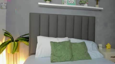 L I N D A online show from November 27, 2:35 am