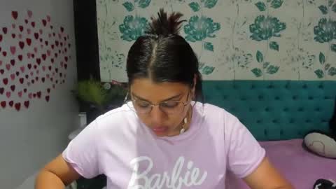 Snapshot of lindabreexlove chatting on January 19, 1:44 pm online show from January 19, 1:44 pm