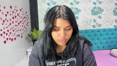 Snapshot of lindabreexlove chatting on February 1, 2:56 pm online show from February 1, 2:56 pm