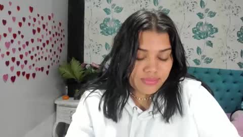 Snapshot of lindabreexlove chatting on February 17, 6:48 pm online show from February 17, 6:48 pm