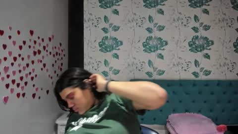 Snapshot of lindabreexlove chatting on March 11, 4:07 pm online show from March 11, 4:07 pm