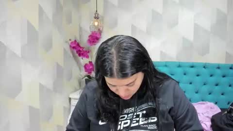 Snapshot of lindabreexlove chatting on October 1, 4:02 pm online show from October 1, 4:02 pm