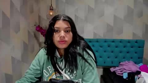 Snapshot of lindabreexlove chatting on October 26, 12:44 pm online show from October 26, 12:44 pm