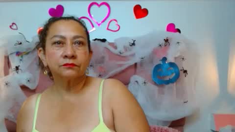 Snapshot of lindacoopers chatting on October 18, 2:18 pm lindacoopers online show from October 18, 2:18 pm