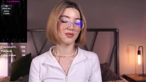 your Linda is back online show from February 11, 11:32 am