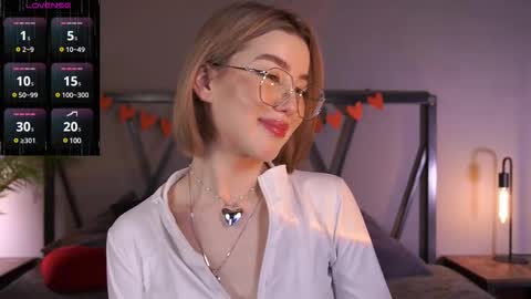 your Linda is back online show from March 8, 11:16 am