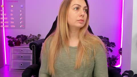 Linda  --  online show from January 19, 4:14 pm