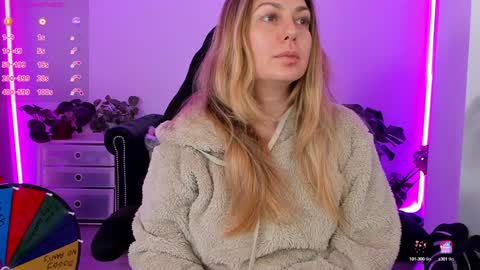 Linda  --  online show from January 21, 9:57 pm