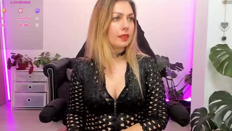 Linda  --  online show from February 11, 4:13 pm