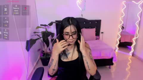Linda  online show from May 18, 3:35 am