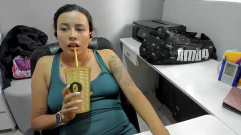 Lindsy online show from October 11, 6:39 pm