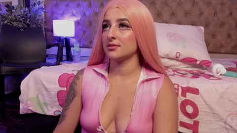 Snapshot of linoshka_1 chatting on January 29, 11:14 pm Luciana online show from January 29, 11:14 pm