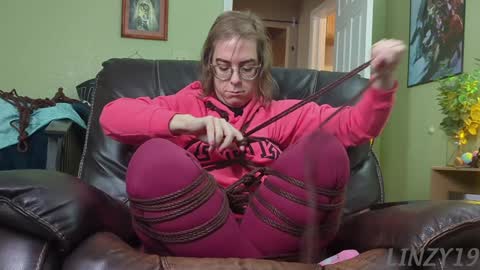 Snapshot of linzy19 chatting on January 17, 5:08 pm Linzy19 online show from January 17, 5:08 pm