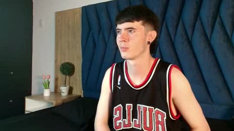 Lio online show from April 9, 3:28 am