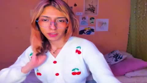 Snapshot of lio_rossue_ chatting on December 4, 1:15 am Lio Rouse online show from December 4, 1:15 am