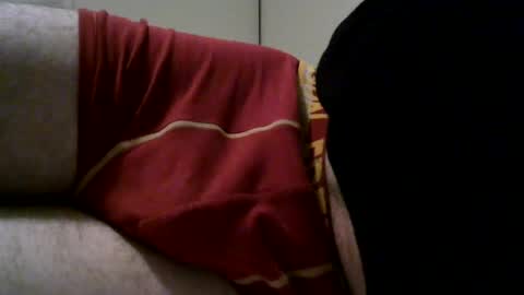 Snapshot of lion2662 chatting on December 18, 8:25 pm lion2662 online show from December 18, 8:25 pm