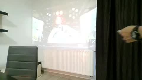 Leo online show from February 25, 3:27 pm