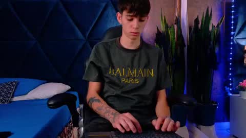 Snapshot of lionfoster chatting on October 23, 12:04 pm LION FOSTER online show from October 23, 12:04 pm