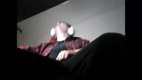 Snapshot of liongr69 chatting on February 17, 10:47 pm liongr69 online show from February 17, 10:47 pm