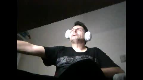 Snapshot of liongr69 chatting on February 23, 11:14 pm liongr69 online show from February 23, 11:14 pm