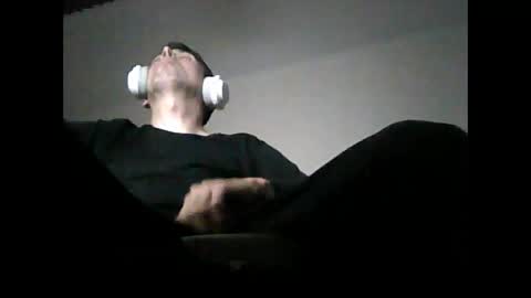 Snapshot of liongr69 chatting on March 3, 11:14 pm liongr69 online show from March 3, 11:14 pm