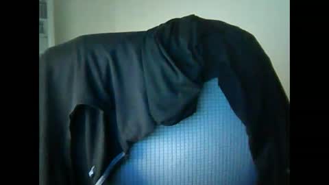 Snapshot of liongr69 chatting on March 5, 8:10 am liongr69 online show from March 5, 8:10 am