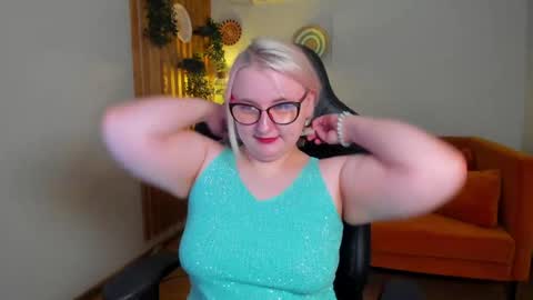 LioraArdyn online show from April 3, 5:16 am