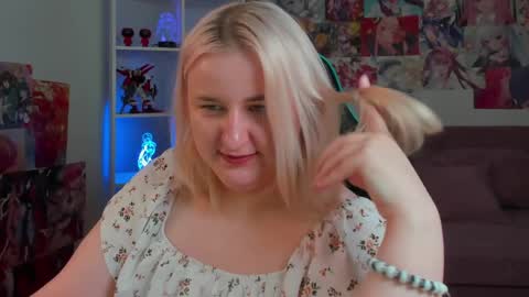 LioraArdyn online show from April 8, 5:40 am