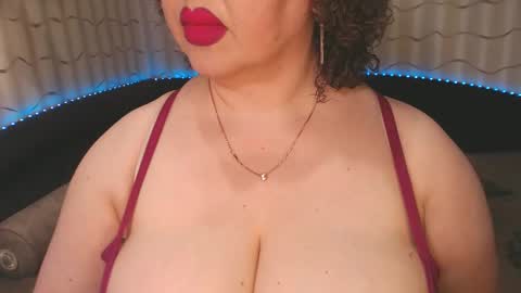 LIpsAddiction online show from February 16, 2:10 pm