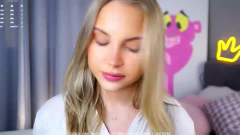 Amelia online show from October 25, 1:13 am