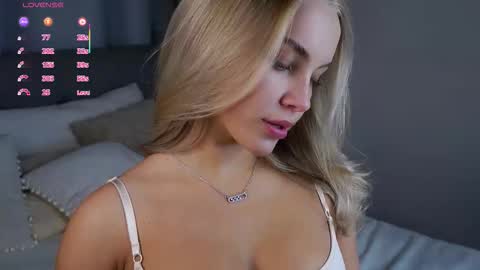 Amelia online show from February 21, 1:06 am