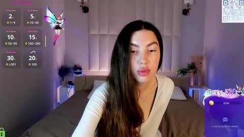 Lira revery online show from December 15, 11:20 pm