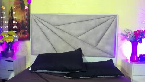 lis_dubois online show from January 16, 1:37 pm