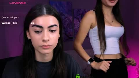 Snapshot of lisa_dark_ chatting on November 11, 11:10 am Lisa online show from November 11, 11:10 am