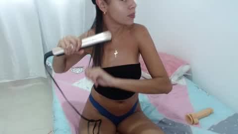 Lisa Santos online show from April 7, 2:28 pm