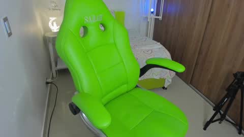 Lisa  online show from February 7, 11:34 am