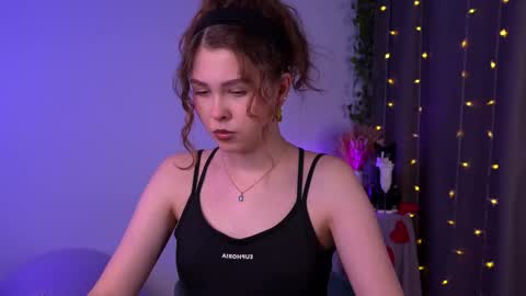 Snapshot of lisa_roses chatting on November 13, 8:30 pm Lisa online show from November 13, 8:30 pm