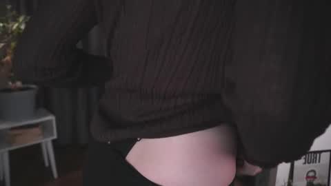 Snapshot of lisa_schiele chatting on October 24, 8:38 pm Elisabeth or Lisa online show from October 24, 8:38 pm