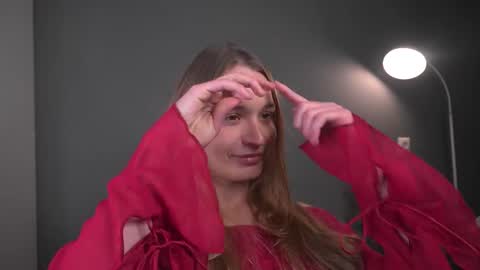 Snapshot of lisa_schiele chatting on December 16, 8:25 pm Elisabeth or Lisa online show from December 16, 8:25 pm