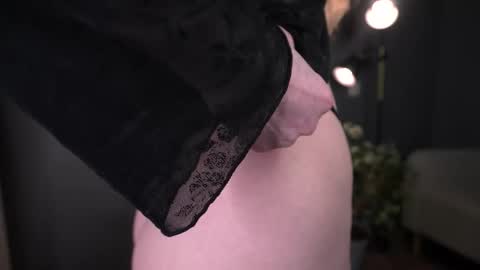 Snapshot of lisa_schiele chatting on January 8, 8:22 pm Elisabeth or Lisa online show from January 8, 8:22 pm