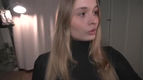 Snapshot of lisa_schiele chatting on January 11, 8:03 pm Elisabeth or Lisa online show from January 11, 8:03 pm